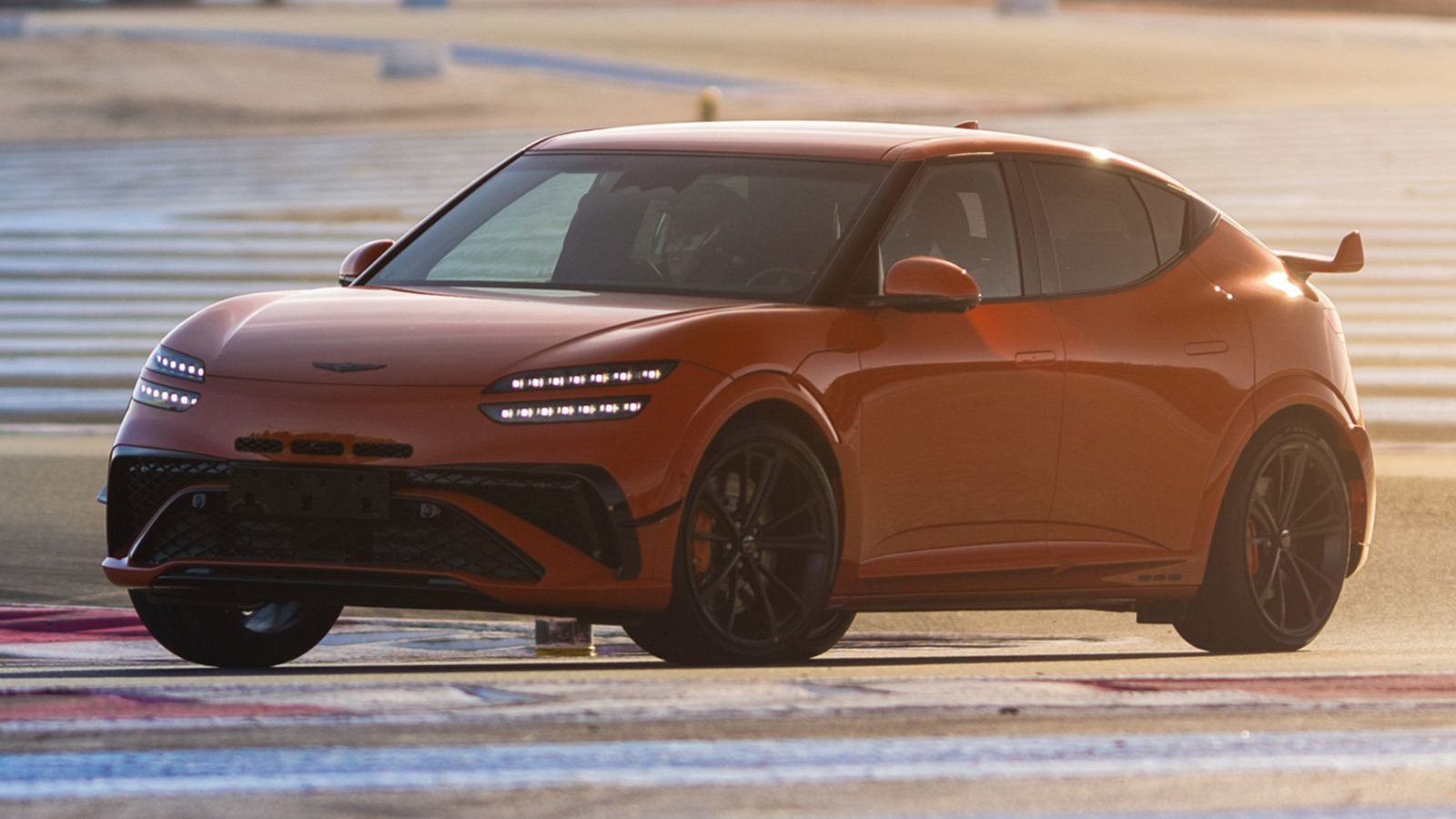 GV60 Magma: Το πρώτο «καυτό» ηλεκτρικό της Genesis με 650 άλογα!